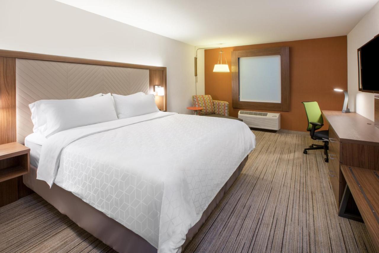 Holiday Inn Express & Suites - Parsons By Ihg Exterior foto